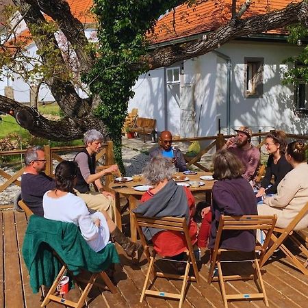 Parokia Apartman Es Coworking A Balaton Mellett Kaptalantoti Kültér fotó
