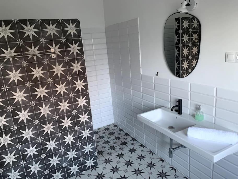 Parokia Apartman Es Coworking A Balaton Mellett Kaptalantoti Kültér fotó
